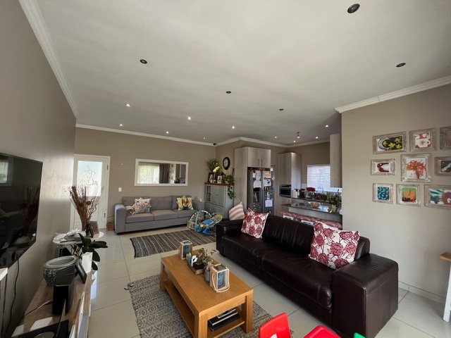 3 Bedroom Property for Sale in Barbeque Downs Gauteng