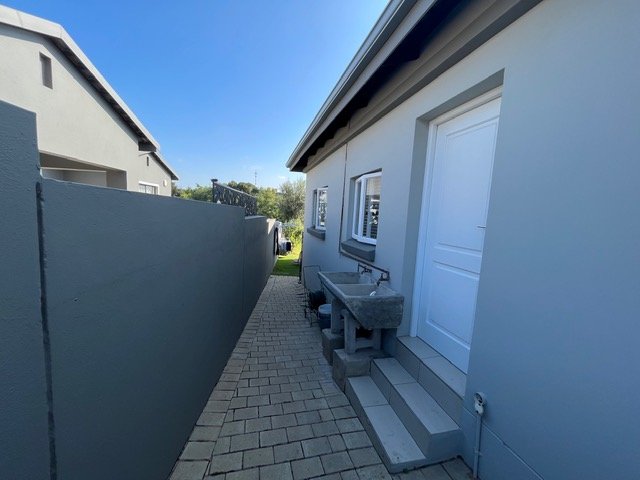 3 Bedroom Property for Sale in Barbeque Downs Gauteng