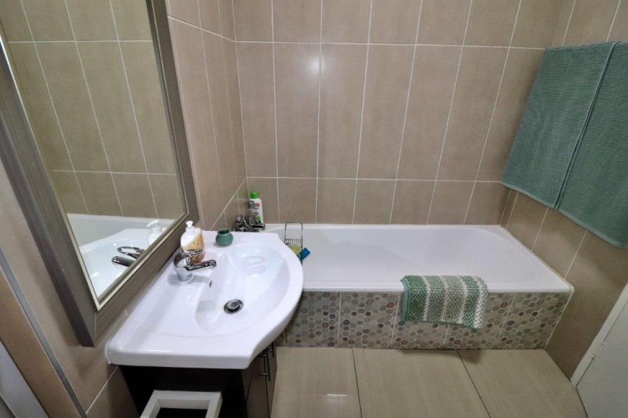 3 Bedroom Property for Sale in Dawnview Gauteng