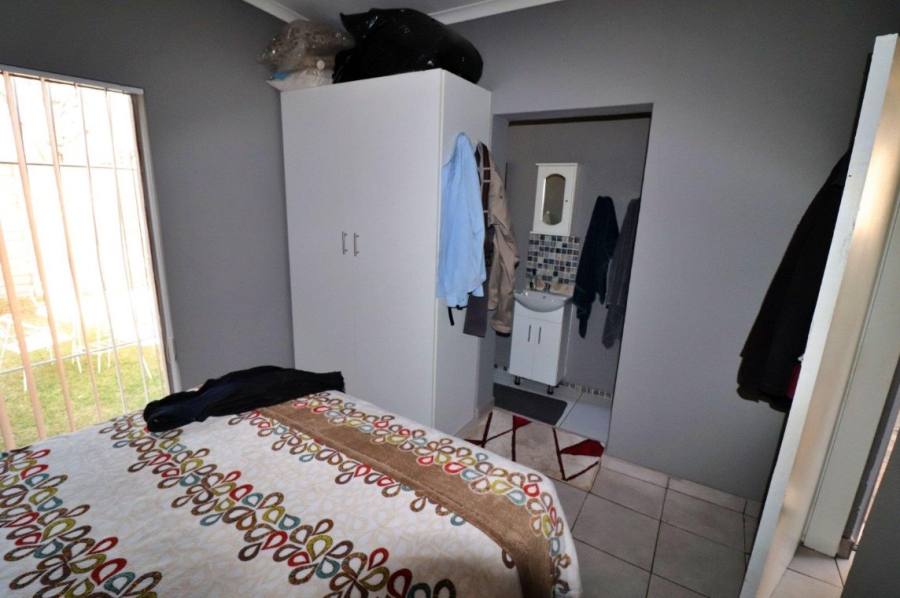 3 Bedroom Property for Sale in Dawnview Gauteng