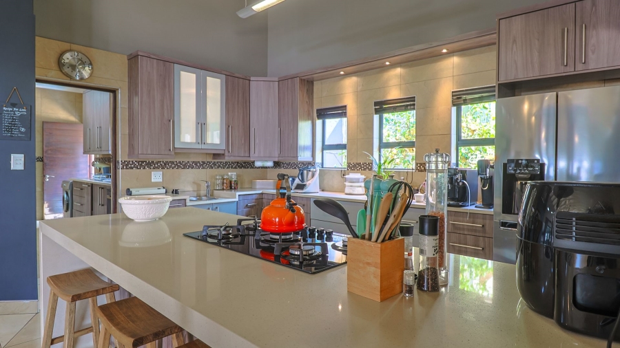 4 Bedroom Property for Sale in Candlewoods Country Estate Gauteng