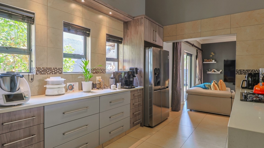 4 Bedroom Property for Sale in Candlewoods Country Estate Gauteng