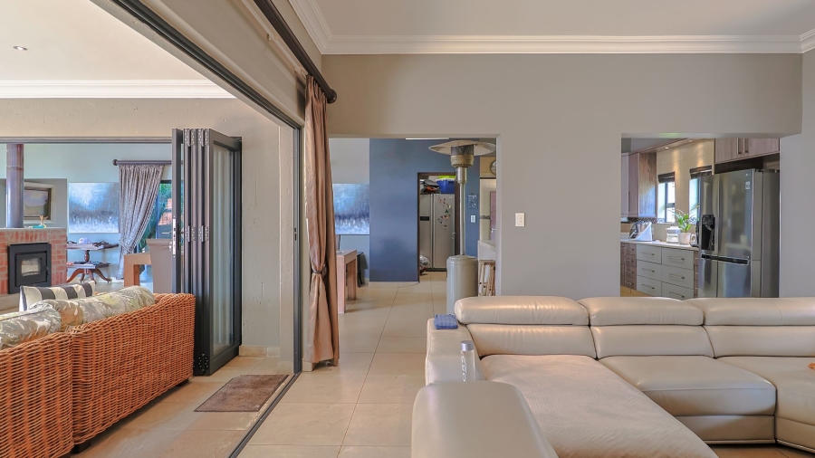 4 Bedroom Property for Sale in Candlewoods Country Estate Gauteng
