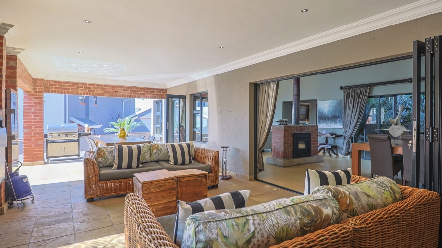 4 Bedroom Property for Sale in Candlewoods Country Estate Gauteng