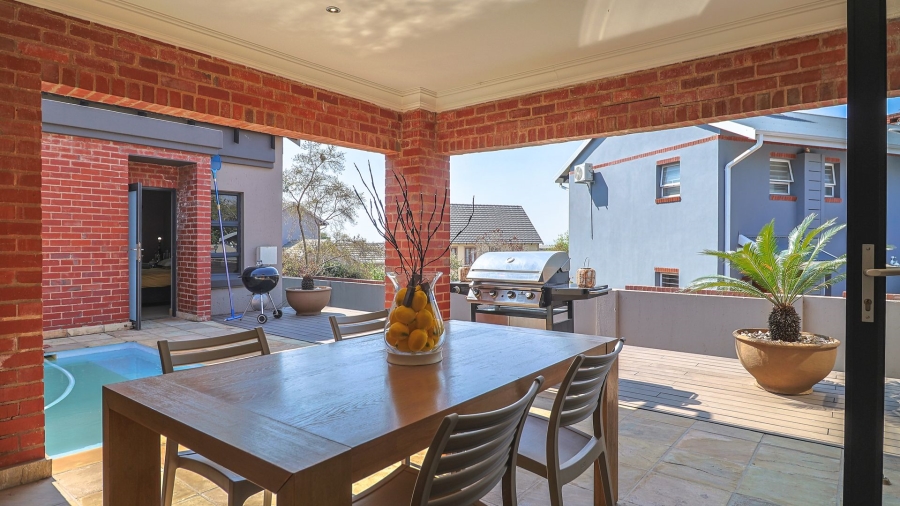 4 Bedroom Property for Sale in Candlewoods Country Estate Gauteng