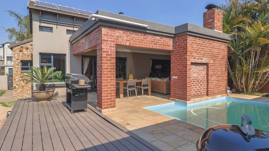 4 Bedroom Property for Sale in Candlewoods Country Estate Gauteng