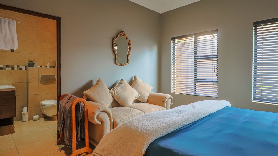 4 Bedroom Property for Sale in Candlewoods Country Estate Gauteng