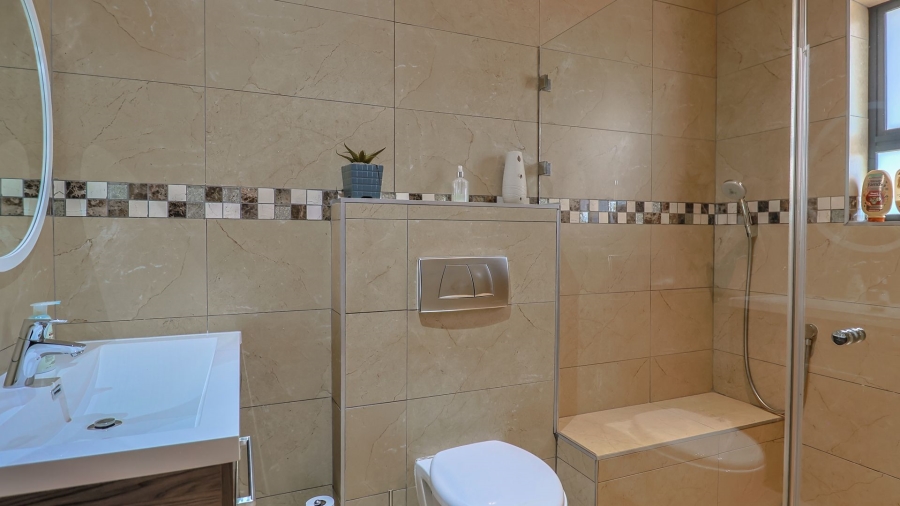 4 Bedroom Property for Sale in Candlewoods Country Estate Gauteng