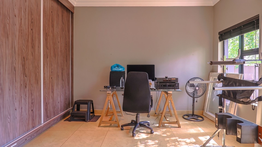 4 Bedroom Property for Sale in Candlewoods Country Estate Gauteng