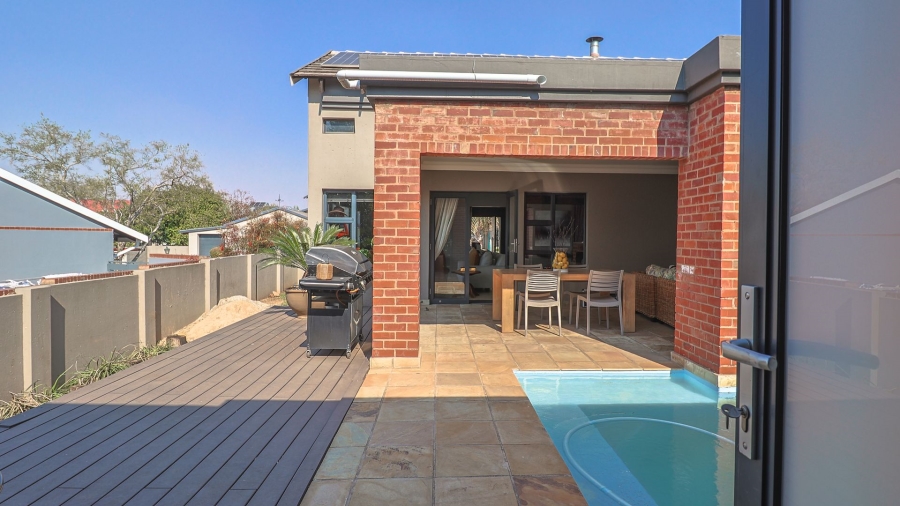 4 Bedroom Property for Sale in Candlewoods Country Estate Gauteng