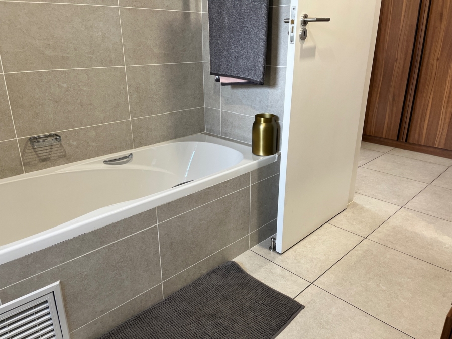 3 Bedroom Property for Sale in Sunninghill Gauteng