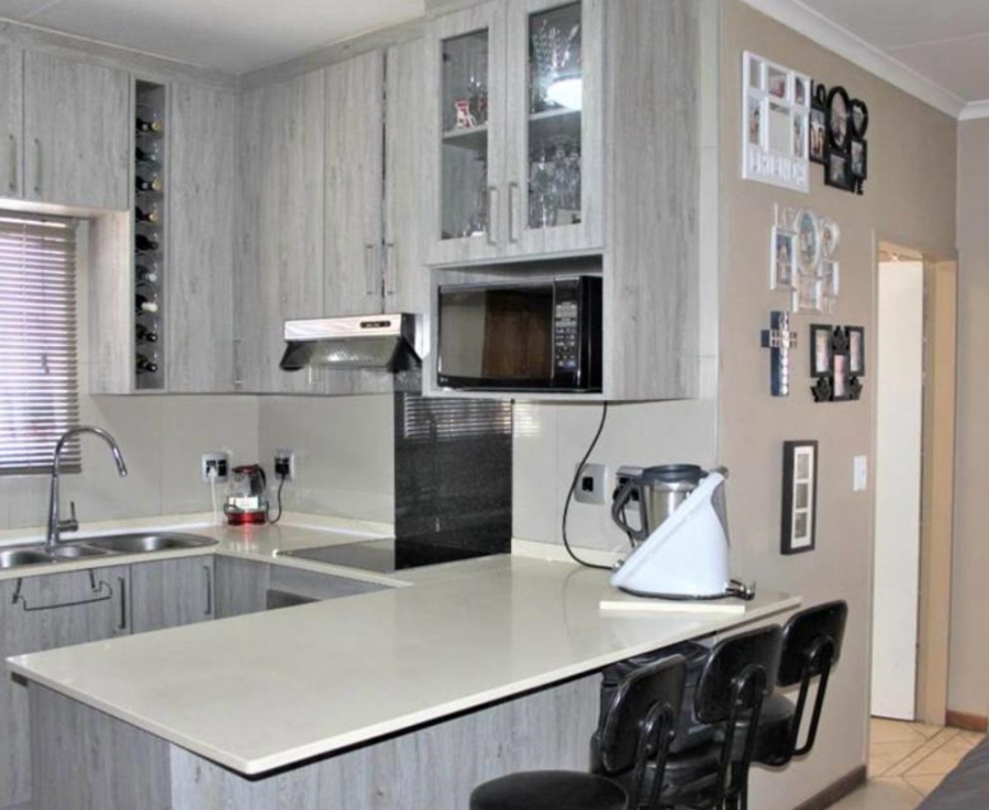 To Let 2 Bedroom Property for Rent in Rynfield Gauteng