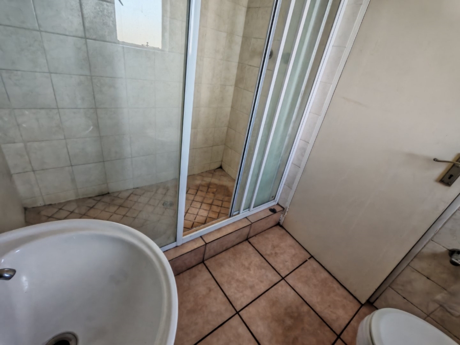 2 Bedroom Property for Sale in Willowbrook Gauteng