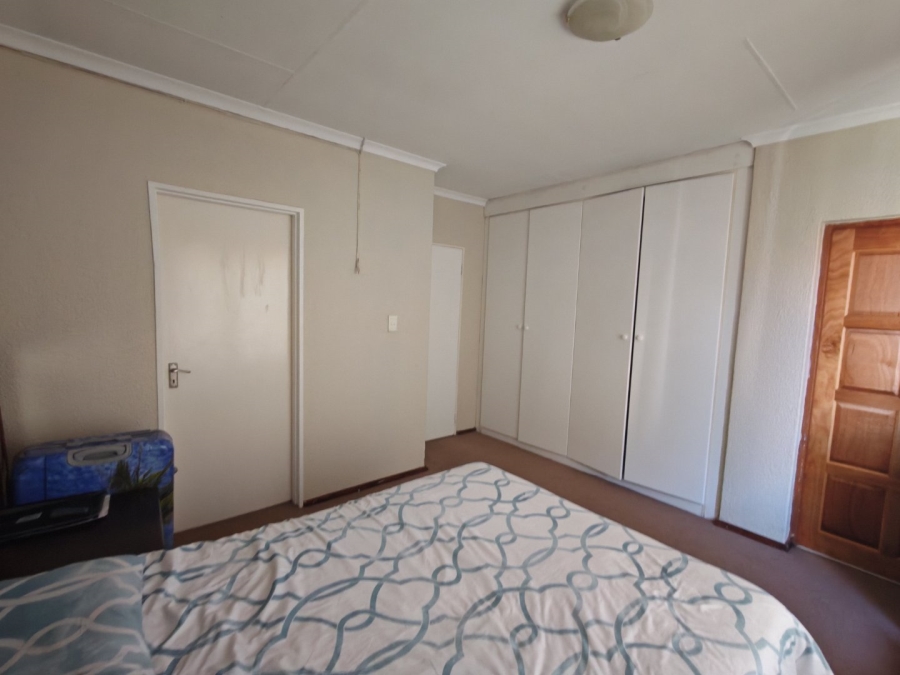 2 Bedroom Property for Sale in Willowbrook Gauteng
