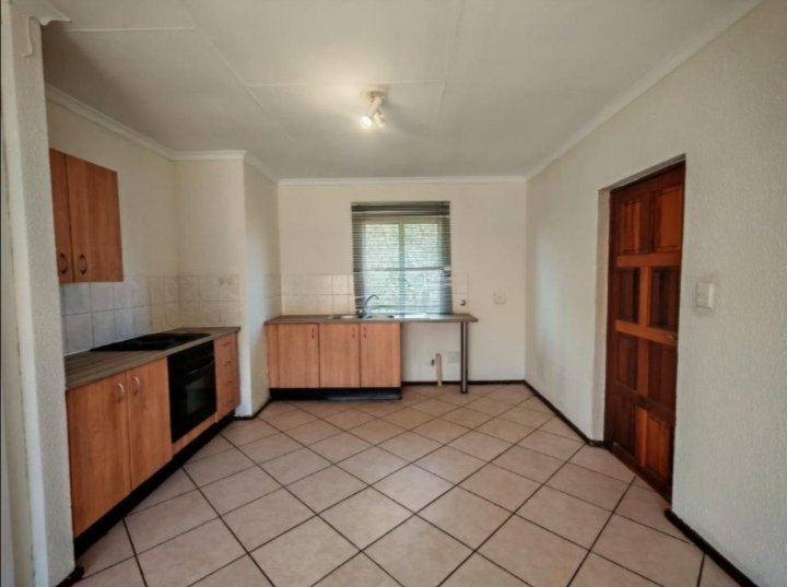 2 Bedroom Property for Sale in Willowbrook Gauteng