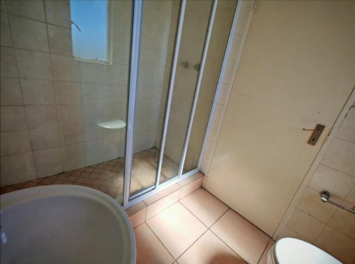2 Bedroom Property for Sale in Willowbrook Gauteng