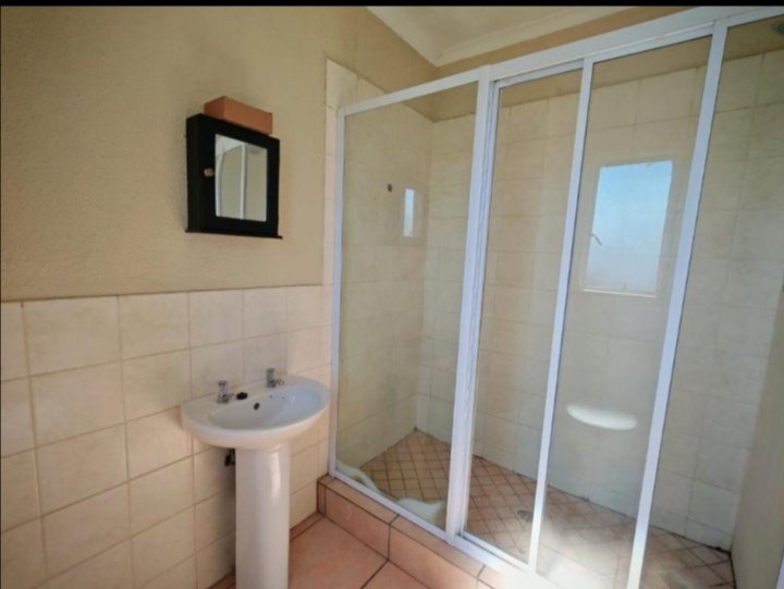 2 Bedroom Property for Sale in Willowbrook Gauteng