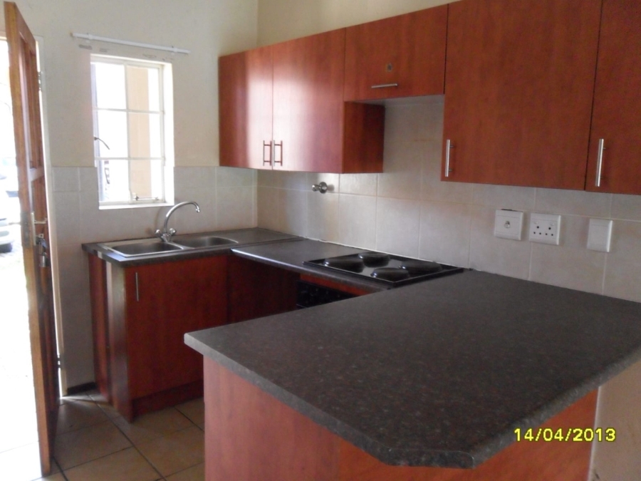 To Let 2 Bedroom Property for Rent in Comet Gauteng