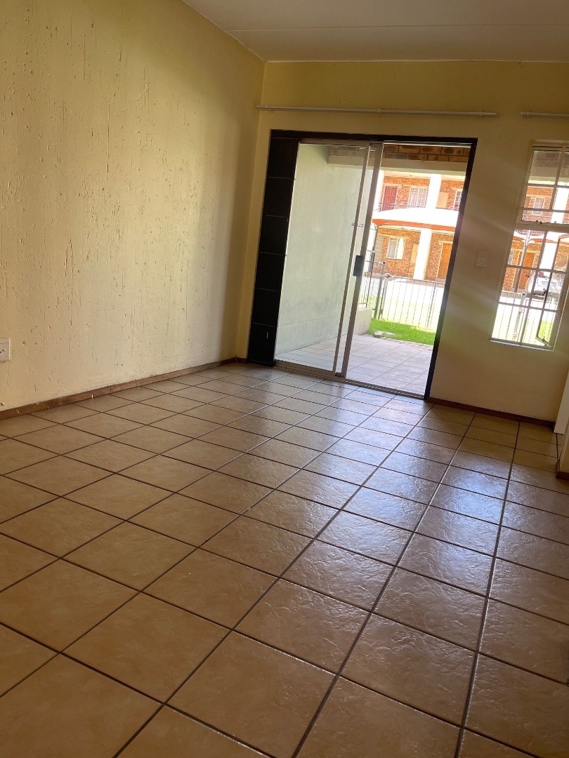 To Let 2 Bedroom Property for Rent in Comet Gauteng