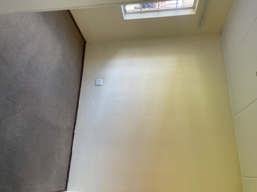 To Let 2 Bedroom Property for Rent in Comet Gauteng