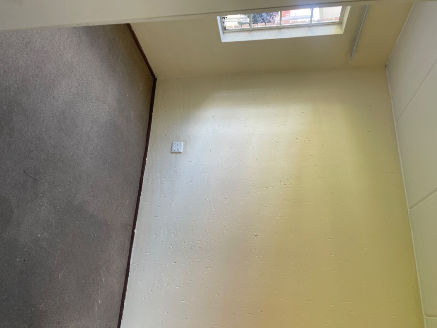 To Let 2 Bedroom Property for Rent in Comet Gauteng