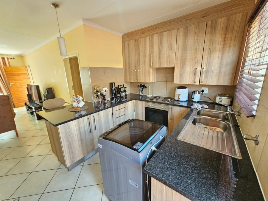 3 Bedroom Property for Sale in Monavoni Gauteng
