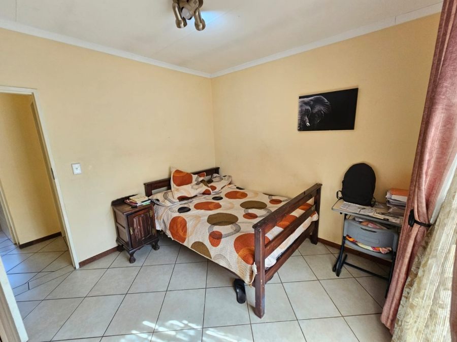 3 Bedroom Property for Sale in Monavoni Gauteng