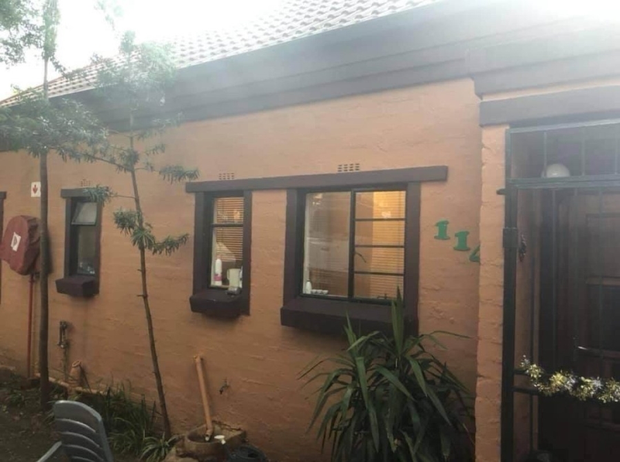 2 Bedroom Property for Sale in Sundowner Gauteng