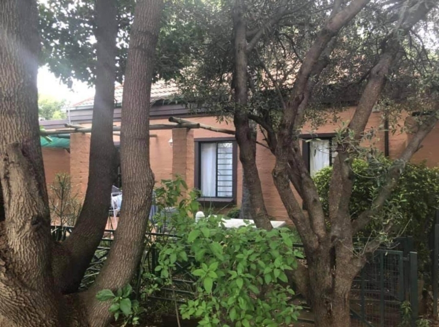 2 Bedroom Property for Sale in Sundowner Gauteng