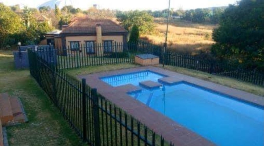 2 Bedroom Property for Sale in Sundowner Gauteng