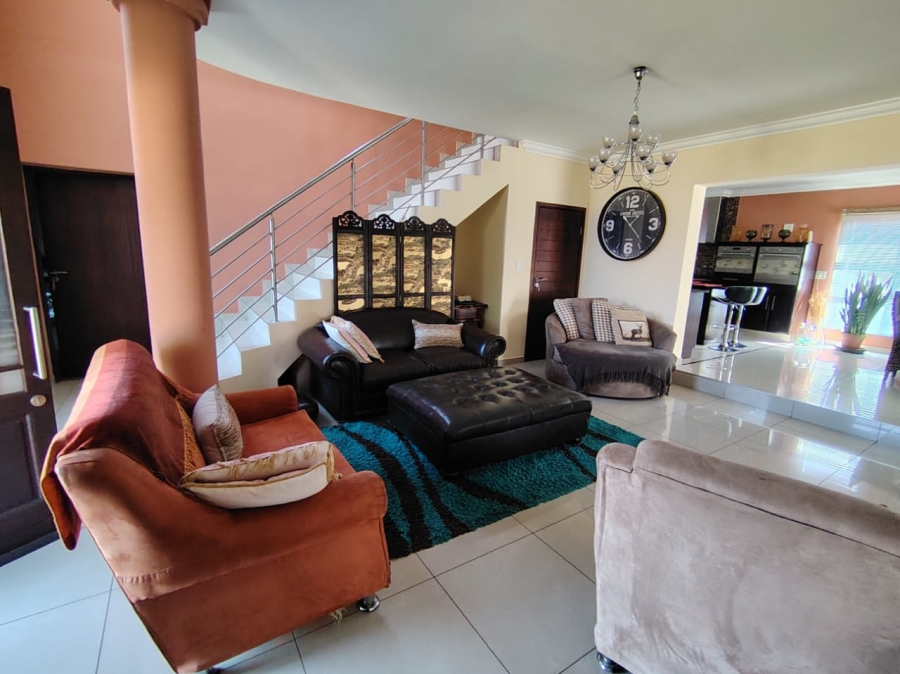 To Let 4 Bedroom Property for Rent in Stone Ridge Gauteng