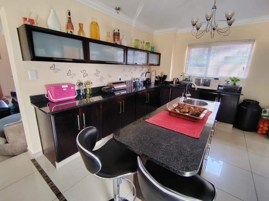 To Let 4 Bedroom Property for Rent in Stone Ridge Gauteng