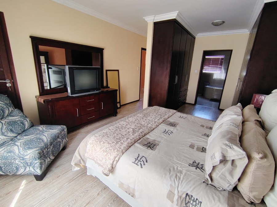 To Let 4 Bedroom Property for Rent in Stone Ridge Gauteng