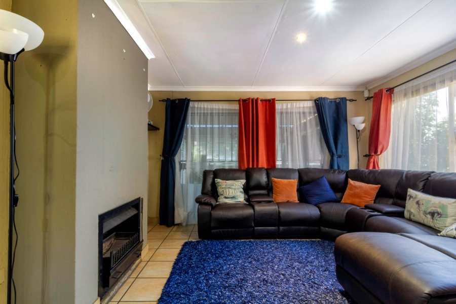 3 Bedroom Property for Sale in Northwold Gardens Gauteng