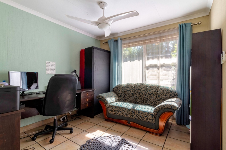 3 Bedroom Property for Sale in Northwold Gardens Gauteng