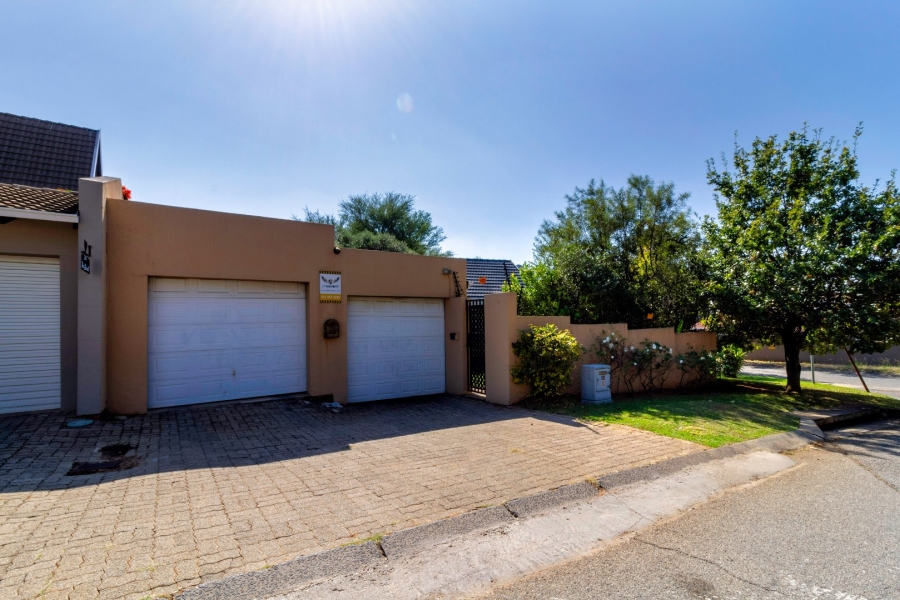 3 Bedroom Property for Sale in Northwold Gardens Gauteng