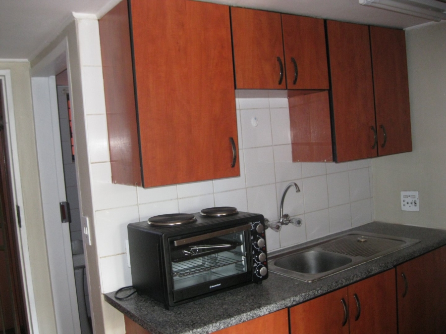 To Let 1 Bedroom Property for Rent in Riviera Gauteng