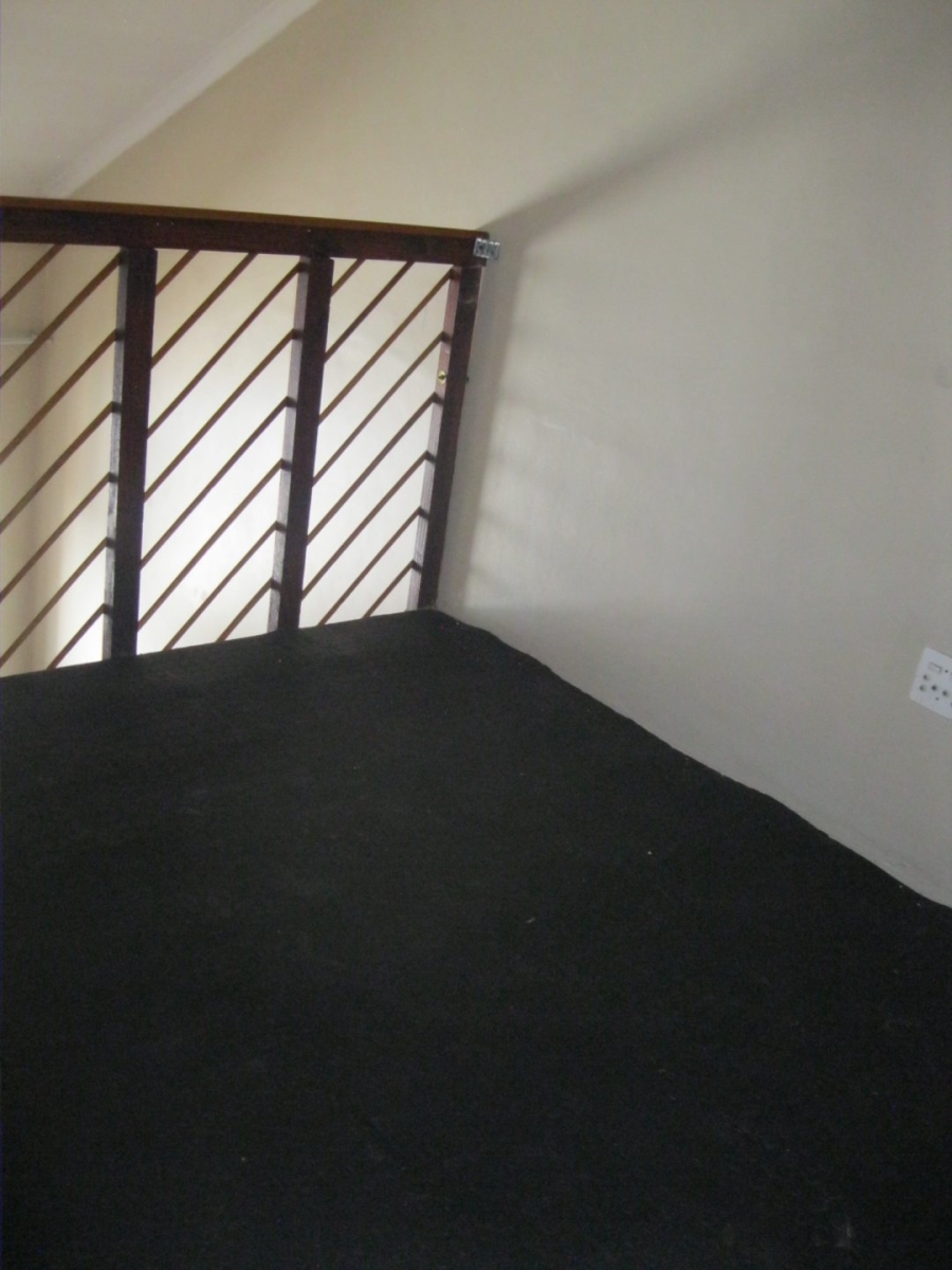 To Let 1 Bedroom Property for Rent in Riviera Gauteng