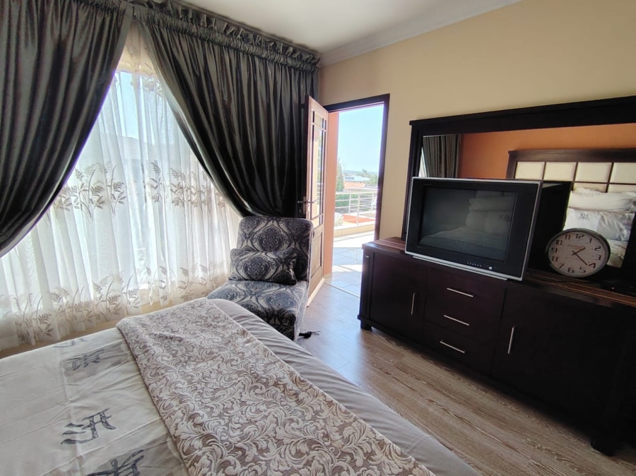4 Bedroom Property for Sale in Stone Ridge Gauteng