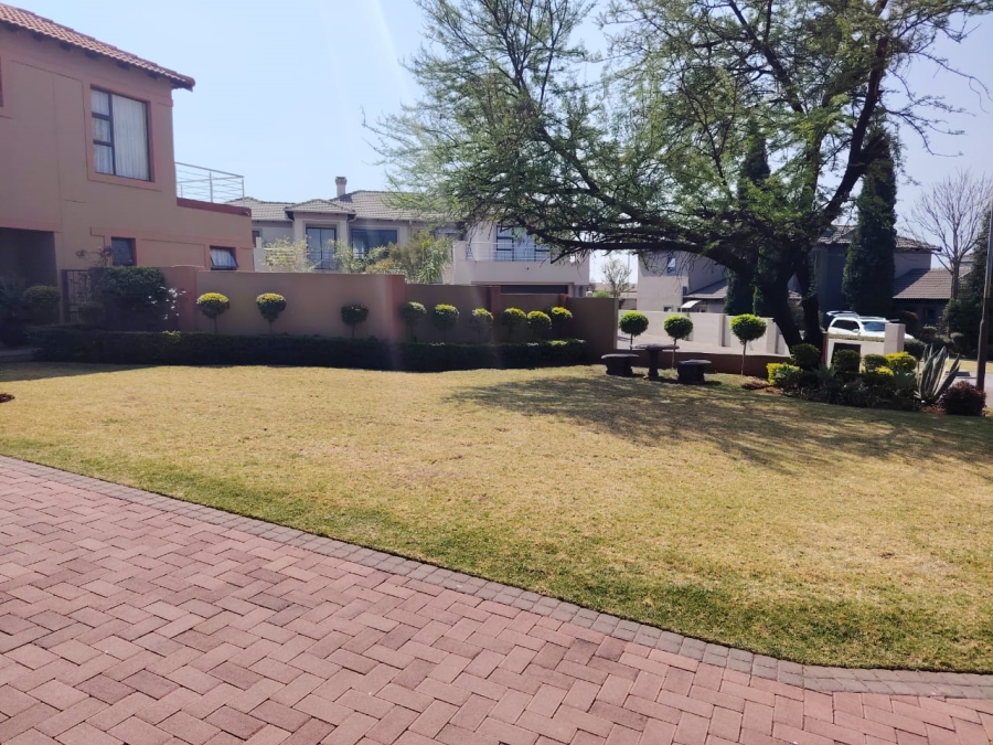 4 Bedroom Property for Sale in Stone Ridge Gauteng