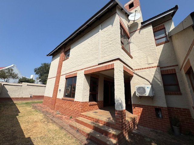 3 Bedroom Property for Sale in Candlewoods Country Estate Gauteng