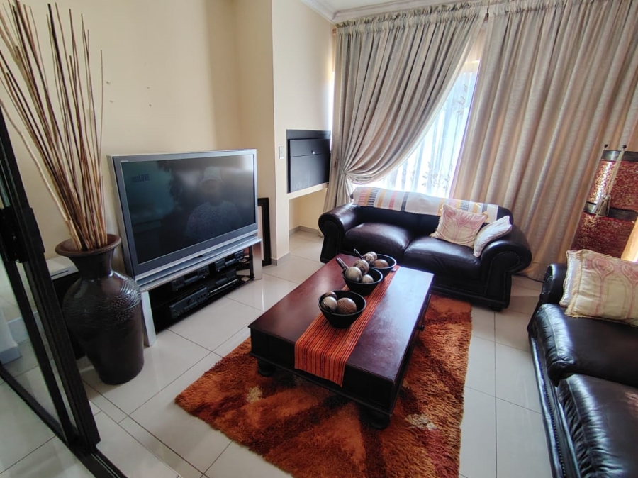 4 Bedroom Property for Sale in Stone Ridge Gauteng