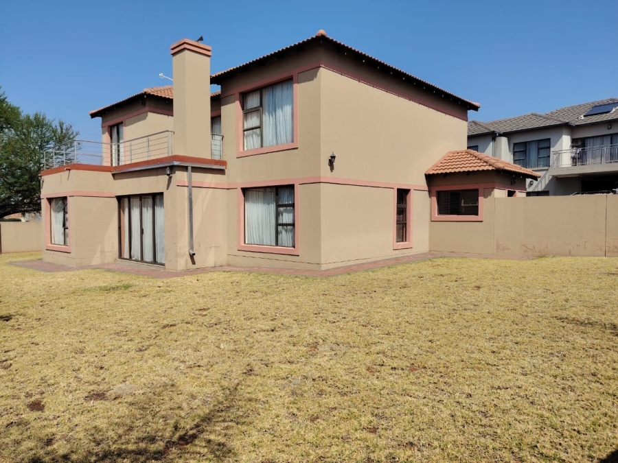 4 Bedroom Property for Sale in Stone Ridge Gauteng