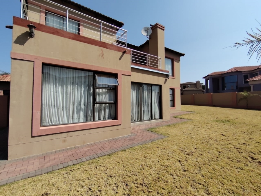 4 Bedroom Property for Sale in Stone Ridge Gauteng