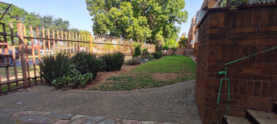 2 Bedroom Property for Sale in Vanderbijlpark CW 3 Gauteng
