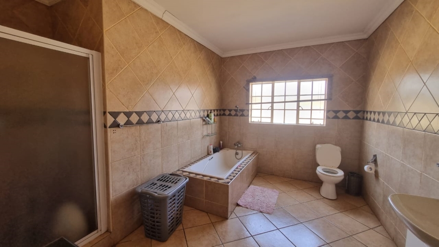 Commercial Property for Sale in Kameeldrift West Gauteng