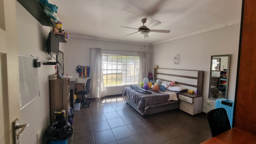Commercial Property for Sale in Kameeldrift West Gauteng