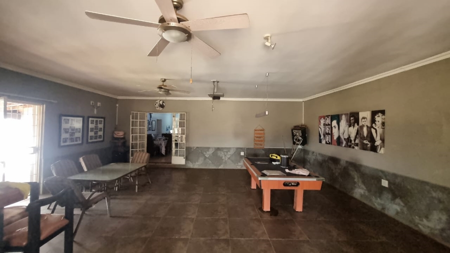 Commercial Property for Sale in Kameeldrift West Gauteng