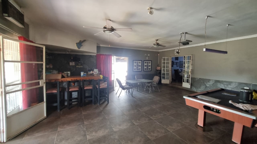 Commercial Property for Sale in Kameeldrift West Gauteng