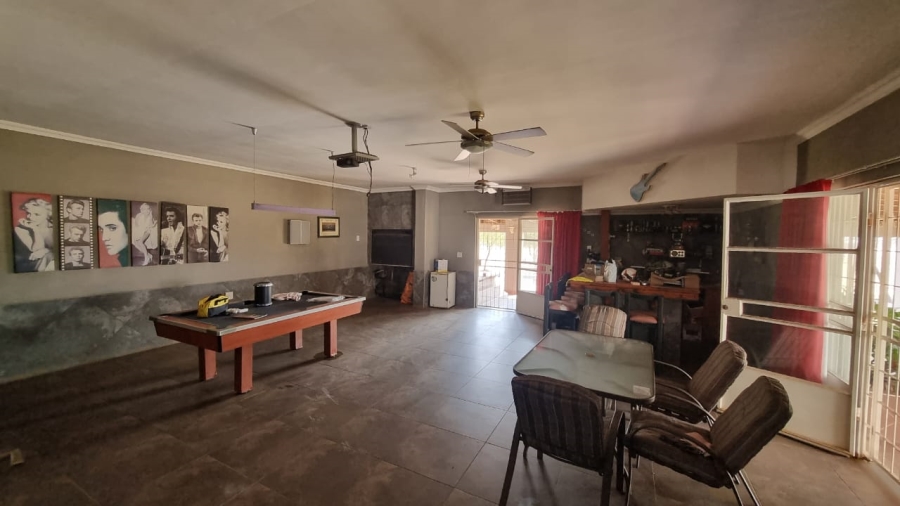 Commercial Property for Sale in Kameeldrift West Gauteng